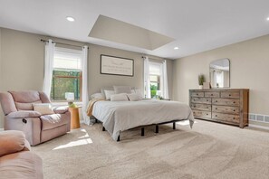 6 bedrooms, desk, WiFi, bed sheets - The Oakdale Retreat with Pickleball Court (Lykens)