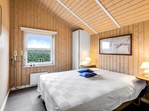 3 bedrooms, Internet