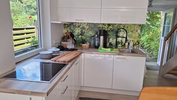 Kühlschrank, Herdplatte, Geschirrspüler