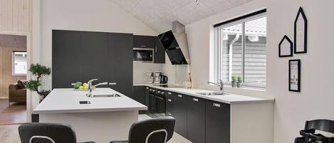Fridge, dishwasher, coffee/tea maker, electric kettle