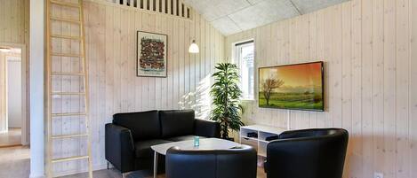 Kamin, Tischfußball, Tischtennisplatte