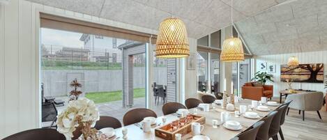 تناول الطعام