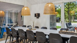 تناول الطعام