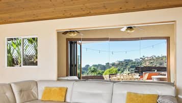 Smart TV, estéreo y monitor de computadora