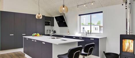 Fridge, dishwasher, coffee/tea maker, electric kettle