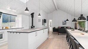 Fridge, dishwasher, coffee/tea maker, electric kettle