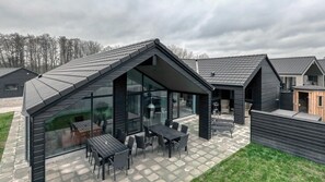 Outdoor dining - VillaVilla #760 - Trams am See, Deutschland (Jesendorf)