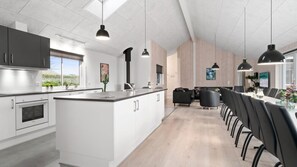 Fridge, oven, stovetop, coffee/tea maker