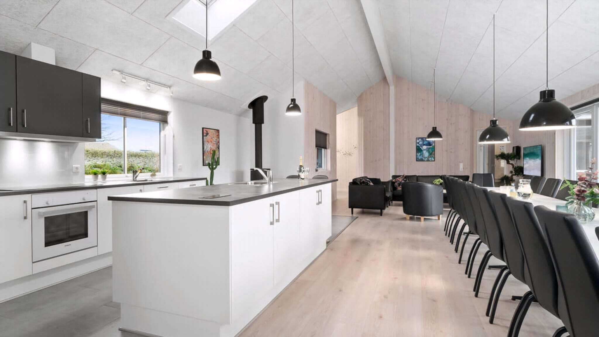 Frigorífico, horno, placa de cocina y cafetera o tetera