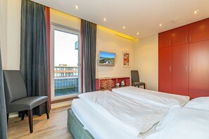 2 Schlafzimmer, Schreibtisch, BĂŒgeleisen/BĂŒgelbrett, WLAN