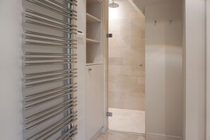 Unclassified image, 2 of 58, button