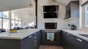 Fridge, dishwasher, coffee/tea maker, electric kettle