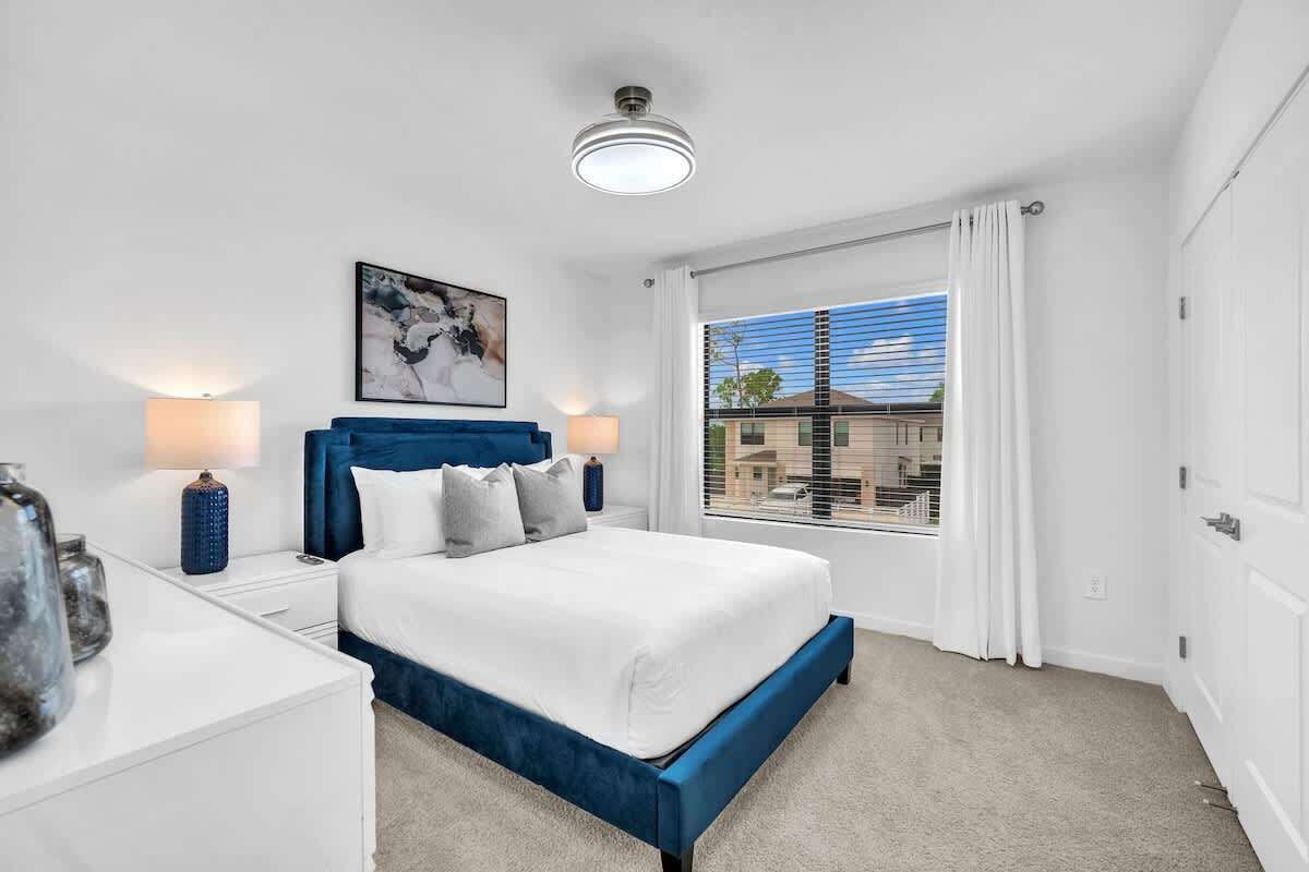 4 habitaciones, escritorio, tabla de planchar con plancha y wifi 