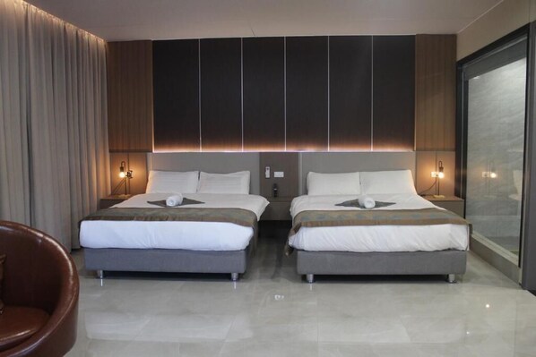 Desk, laptop workspace, free WiFi, bed sheets