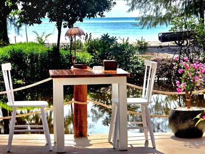 WHITE BEACH RESORT LONGSET