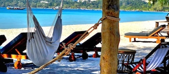 WHITE BEACH RESORT LONGSET