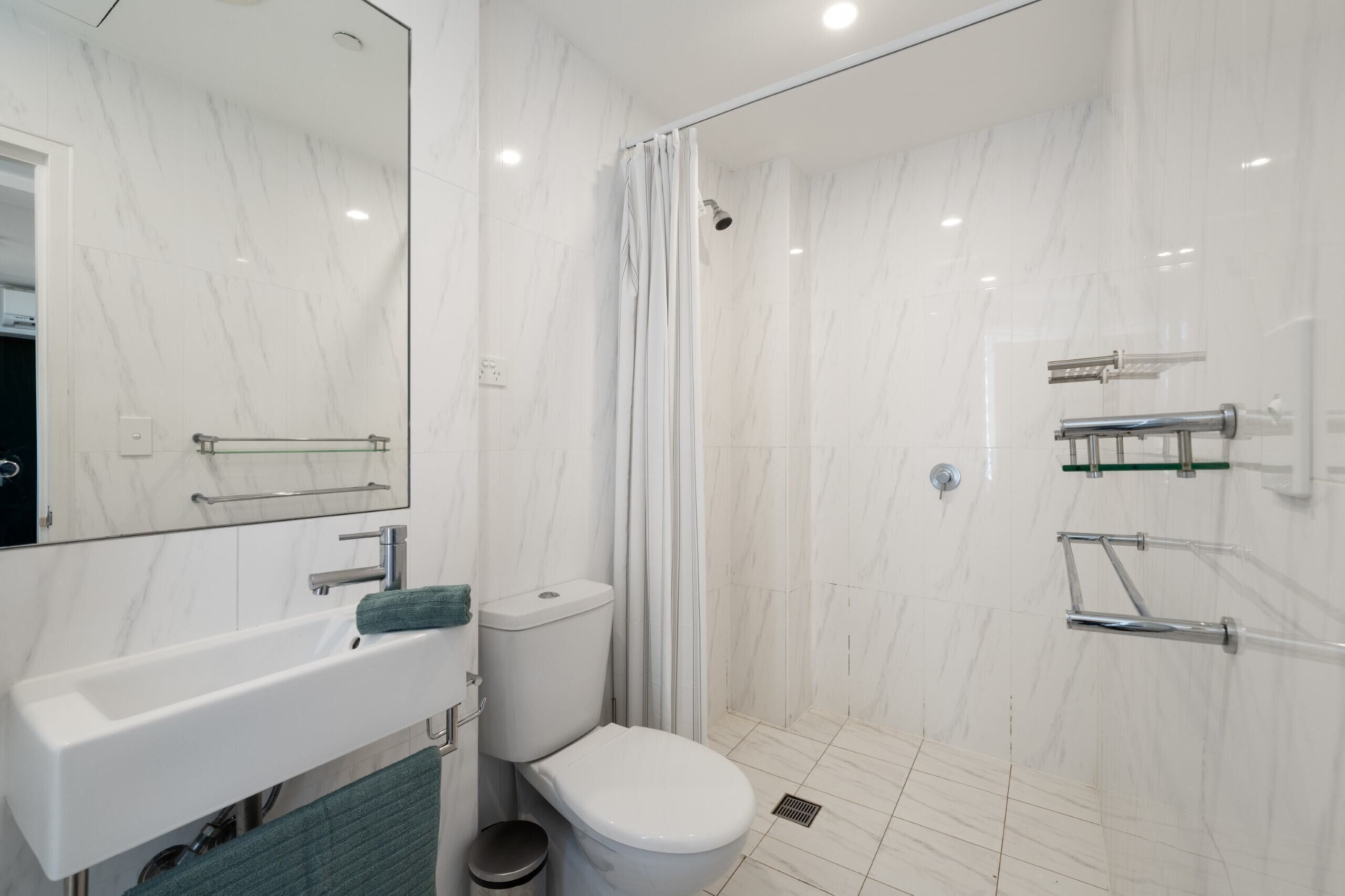 Executive Apartment | Bathroom