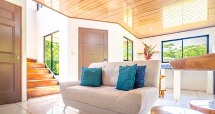 Sleep 6-3 bedrooms-private pool-5 min drive to beach-paved road-easy access