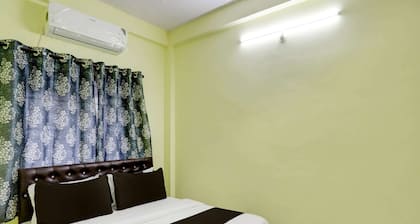 Hotel Crpf V7 Service Apartment