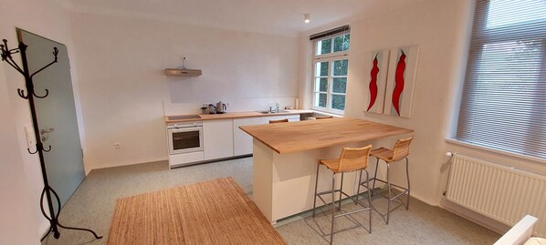 Basic Condo | Private kitchen