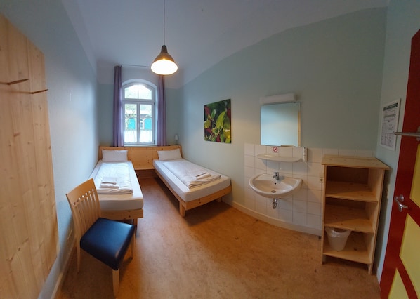Chambre avec lits jumeaux, vue jardin