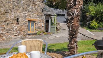 Tempat makan outdoor