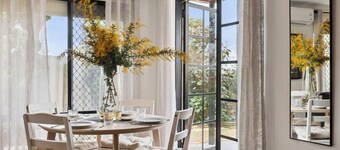 Carrington Retreat – Quiet 2BR Stay Near Shops, Buses & City Fringe