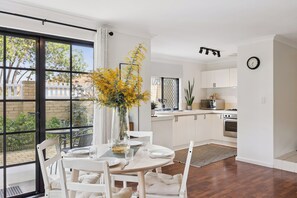 تناول الطعام