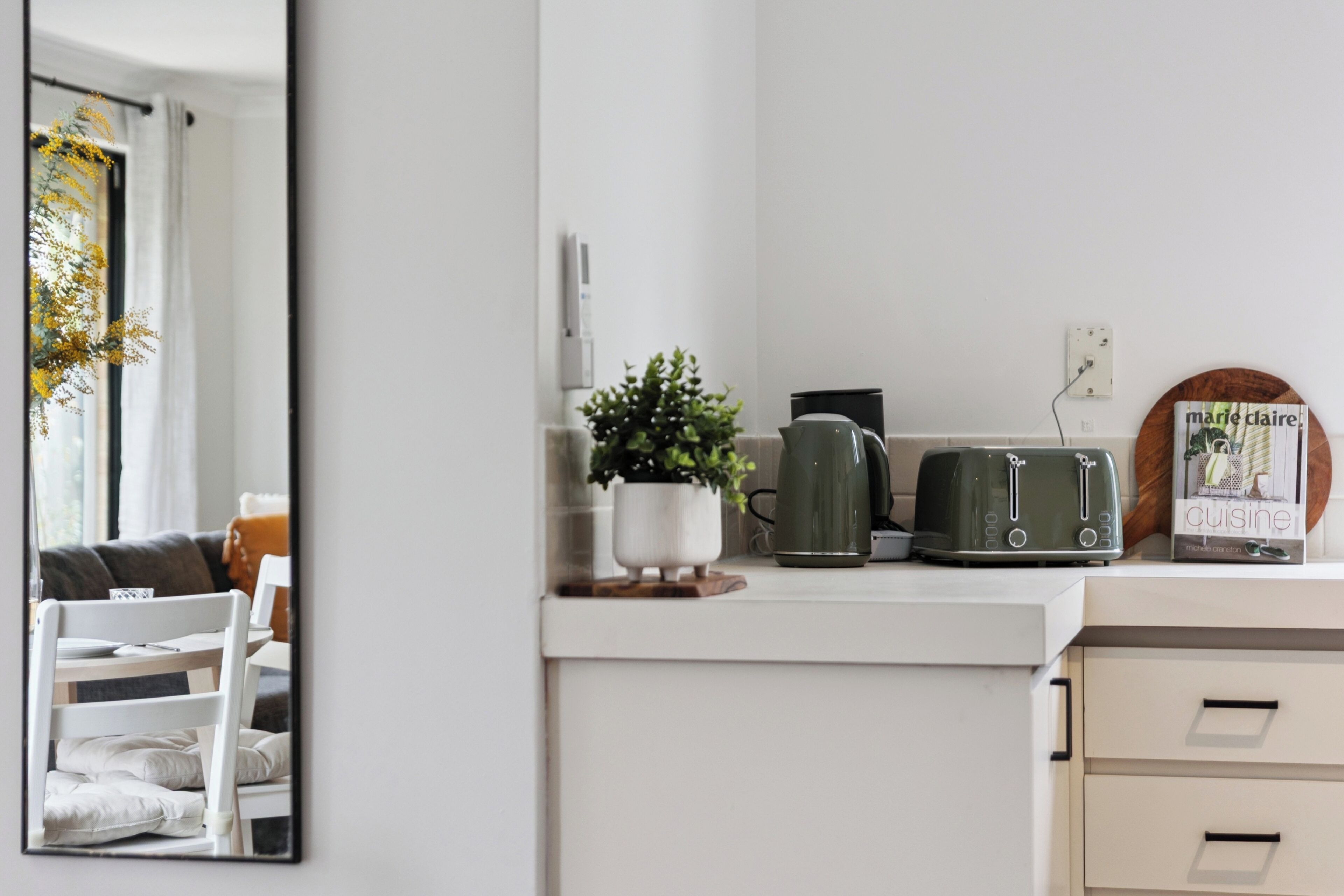 المنشأة من الداخل