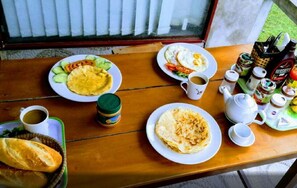 Desayuno típico de la región gratuito y diario