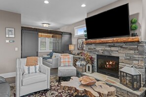Smart TV, chimenea y futbolito 