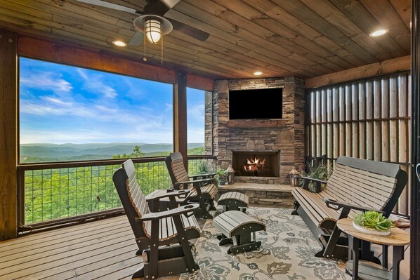 المنطقة المحيطة بالمنشأة