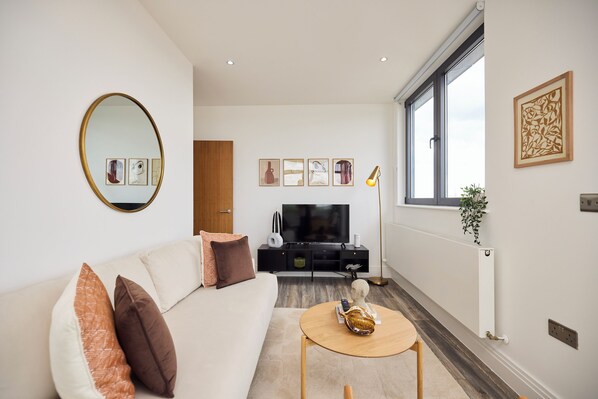 Apartment, Balcony | Living area