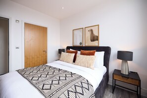 Room - The Harlesden Outlook (London)