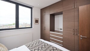 Apartment, Balcony - The Harlesden Outlook (London)