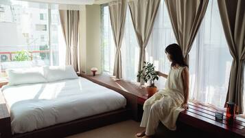 Comfort-Doppelzimmer, 1 Queen-Bett, Stadtblick | Allergikerbettwaren, Zimmersafe, individuell eingerichtet