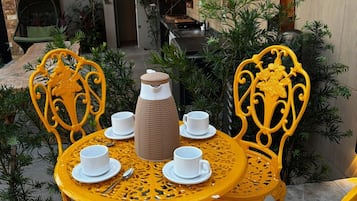 Chalet | Dining