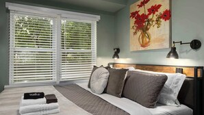 Unclassified image, 2 of 46, button - Sleeps 5 _ 2bedroom Home in Overland Park! (Overland Park)