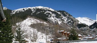 6-8 person apartment at the foot of the lifts, in a typical village