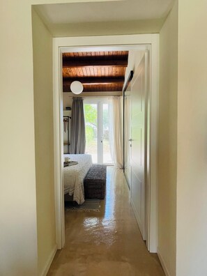 Triple Room, Garden View | Blackout drapes, soundproofing, iron/ironing board, free WiFi