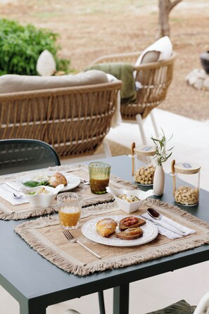 Free daily buffet breakfast  - La Dimora del Pensatore (Noto)