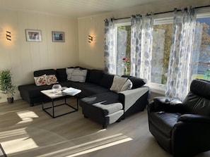 Ferienhaus, 3 Schlafzimmer, Küche, Bergblick | Wohnbereich