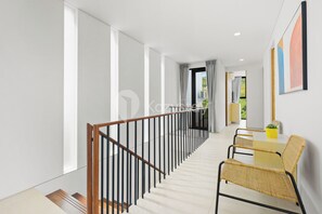 Villa, 4 habitaciones, vista a la montaña | Área de sala de estar | Smart TV de 50 pulgadas con canales por cable y Netflix