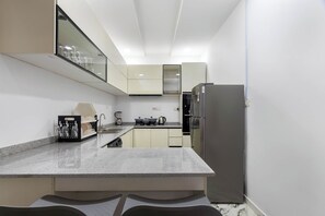 Fridge, microwave, oven, stovetop
