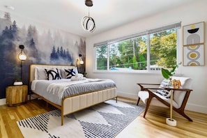 House (4 Bedrooms) | 4 bedrooms, desk, laptop workspace, iron/ironing board