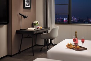 Superior Twin Room, City View | Premium bedding, memory foam beds, desk, laptop workspace