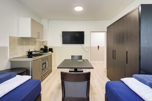 9 bedrooms, iron/ironing board, WiFi, bed sheets