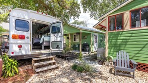 Exterior - Cozy 3BR Retreat - Near Bars, Zoo & Lake Trails (Sanford)
