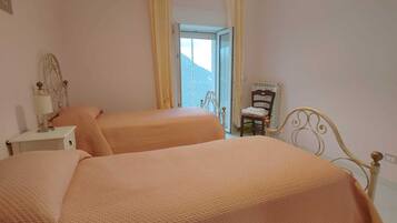 4 soverom, strykejern/-brett, wi-fi og sengetøy