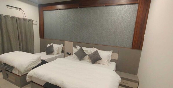 Deluxe Double Room | Bathroom